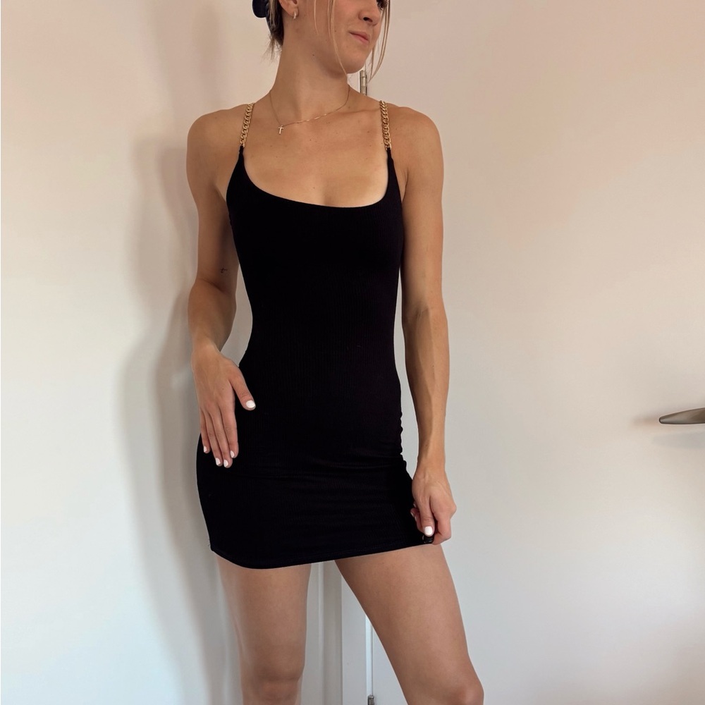 Elegant Black Chain Strap Dress